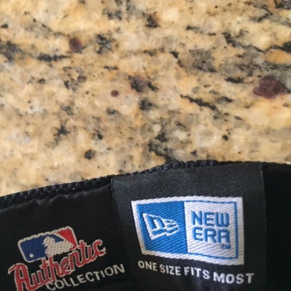 2007 Boston Red Sox World Series Champions Baseball Cap (stickers removed) - Picture 3 of 3